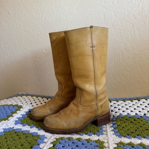 Frye Vintage Banana Leather Campus Tan Leather Heeled Boots - Picture 4 of 9